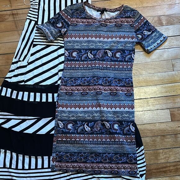 Bundle of 2 Women’s Patterned maxi and 3/4 Sleeve Dresses Size XS - Picture 2 of 11